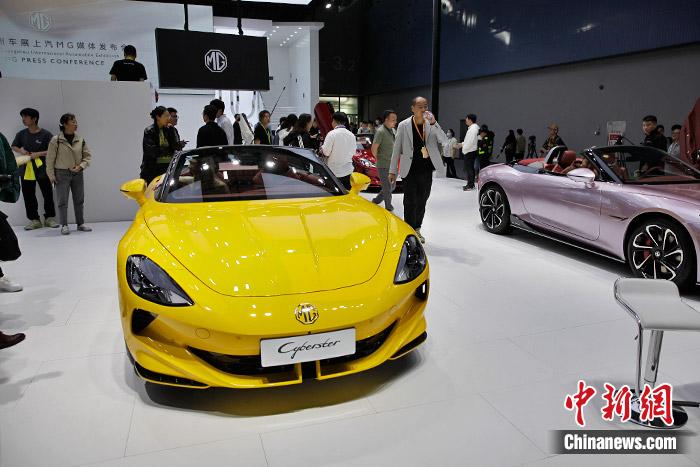 中國(guó)品牌新能源跑車。中新財(cái)經(jīng)記者 葛成 攝